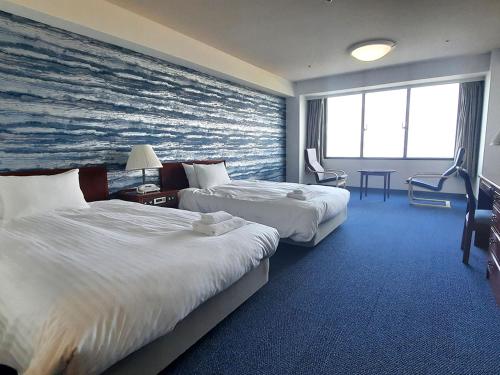 Classic Room with Two Single Beds and Ocean/Sea View