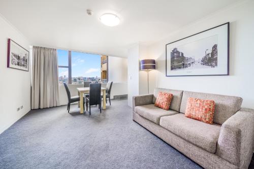 Oaks Sydney Hyde Park Suites - image 5