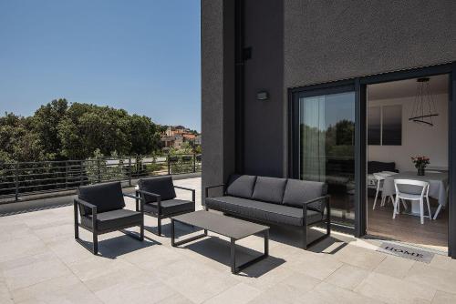 Modernes Apartment mit großer Terrasse Modernes Apartment mit großer Terrasse