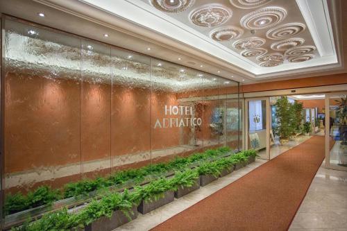 Grand Hotel Adriatico - image 2