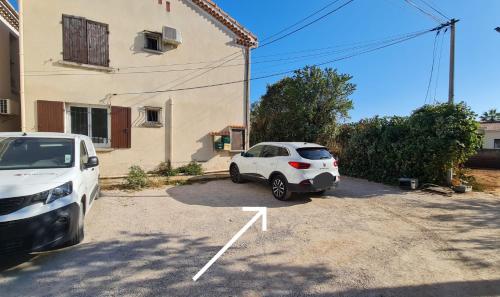 Les lilas in มาริญาน