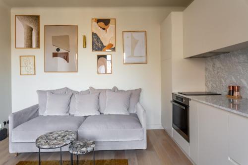 The Carla Suite Eiffel Tower View - image 10