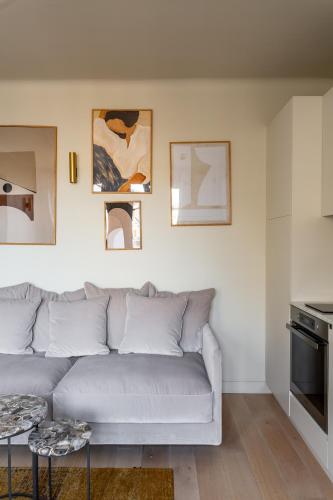 The Carla Suite Eiffel Tower View - image 12