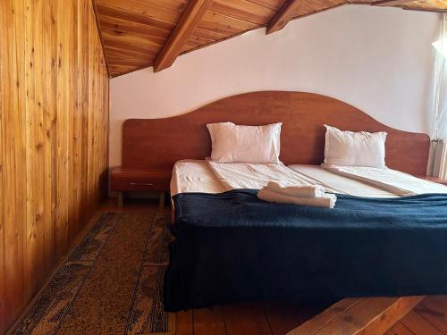 2 bedrooms, 2 beds