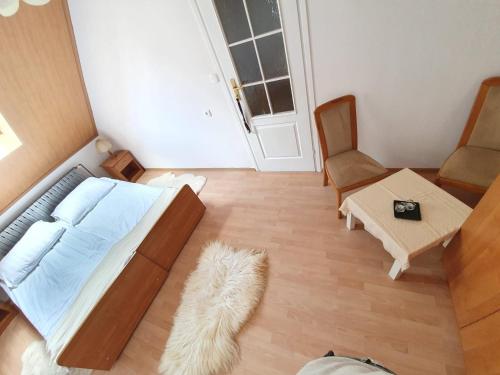 2 double beds