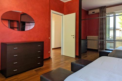 200mt dal mare by WeHostYou Parcheggio Wifi Clima Balcone Bbq, Fermo (Foto 6)