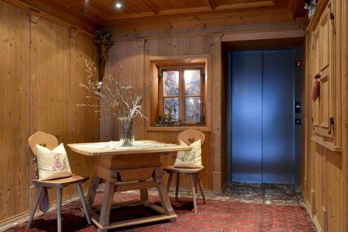 Hotel Schwarzer Adler – Hippach, IL
