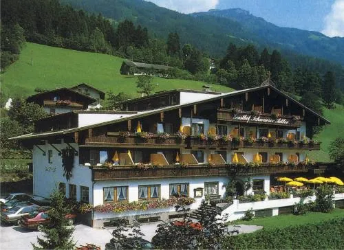 Hotel Schwarzer Adler in Hippach, Österreich