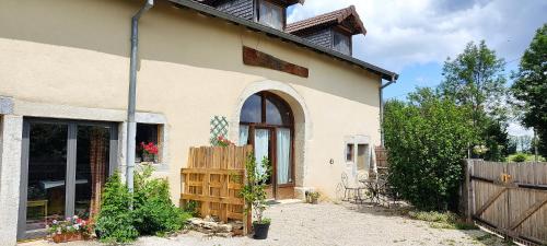 Les cabanes de pellier gîte à louer Uxelles