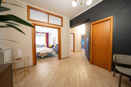 Duomo 11 By Dimorra Room Type - Three-Bedroom Apartment