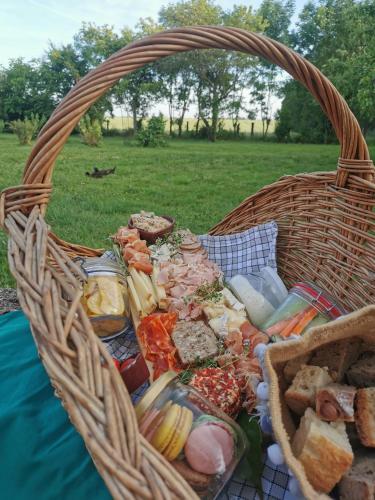 Ēdiens un dzērieni, Charmante maisonnette au calme entre Beauce et Perche in Saint-Arnoult-des-Bois