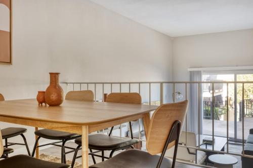 Redondo Beach 3BR w WD Courtyard nr PCH LAX-661 in Redondo Beach, USA