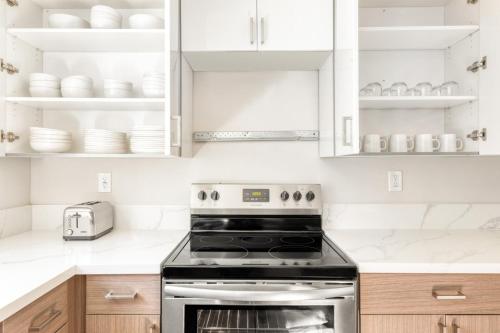 Redondo Beach 3BR w WD Courtyard nr PCH LAX-661 in Redondo Beach, USA