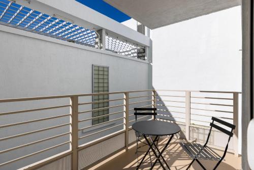 Brickell 1br w gym pool walk to beach MIA-85 in Miami, USA