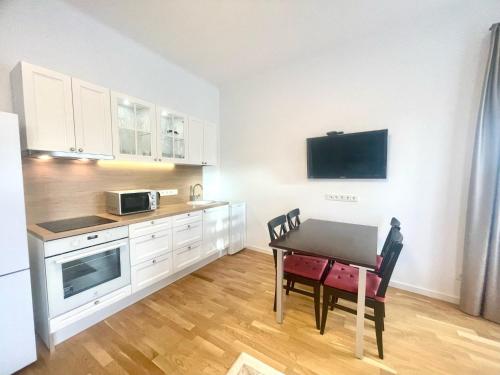 One-Bedroom Apartment image 3
