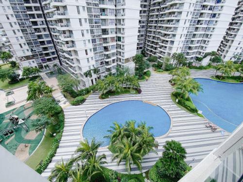 View, Seafront Country Garden Danga Bay by Lions Bay in Danga Bay