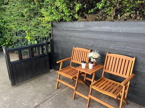 Modern and Spacious 2 Bedroom Flat near Shoreditch - image 14