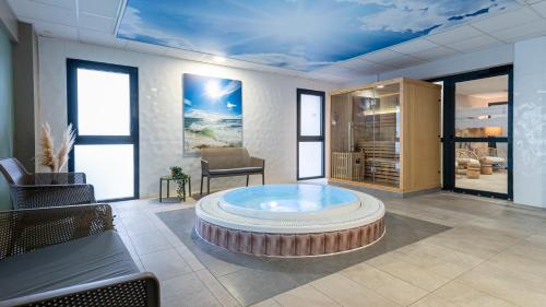 Kyriad Prestige Residence & Spa Cabourg-Dives-sur-Mer