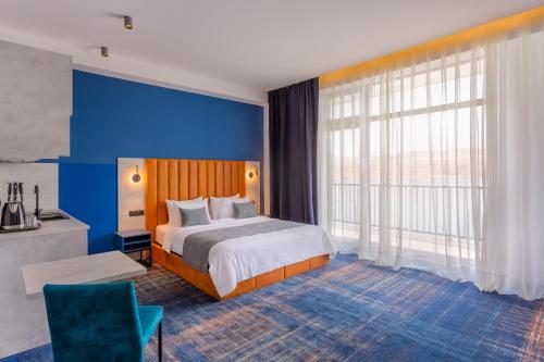 Gino Seaside Tbilisi, Wyndham 매장 타원형