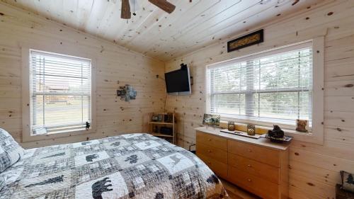 Cozy Bear Den in Pigeon Forge, USA