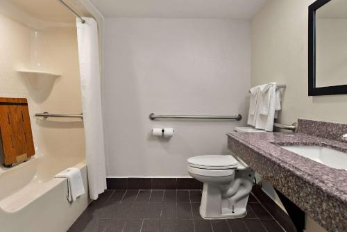 Quality Inn Memphis Northeast near I-40 in Memphis, USA