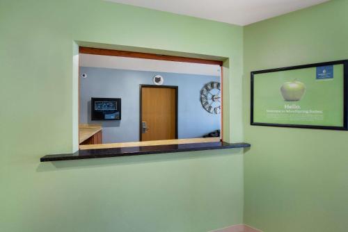 WoodSpring Suites Columbus Southeast