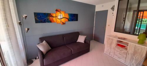 Studio 25m2/côté couchant-plages & commerces