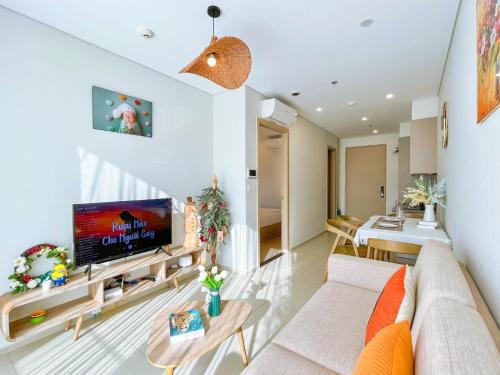 One-Bedroom Apartment with City View room in The Sóng Luxury Apartment - Căn hộ The Sóng - Lucy's House