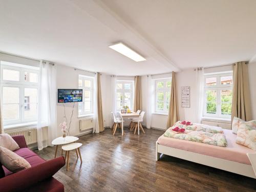 Urlaubsmagie - Ferienwohnung Forellensprung - Sauna & Saisonaler Pool - F2, Sebnitz