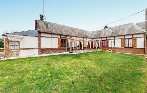 Cozy Home In Feuquires With Kitchen - Location saisonnière - Feuquières