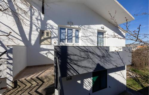Viesnīcas āriene, Gorgeous Apartment In Slime in Slime
