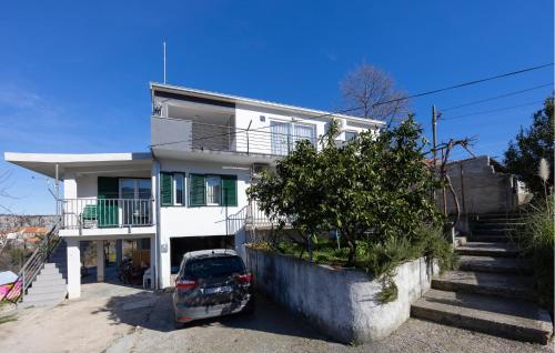 Viesnīcas āriene, Gorgeous Apartment In Slime in Slime