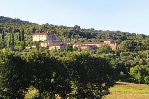 Apartment in Sovicille with heating