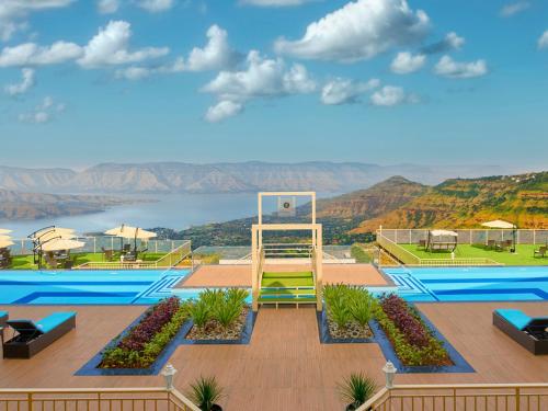View, The Cliff by Zuper, Panchgani in Panchgani