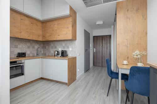 Hanza Tower Studio 738