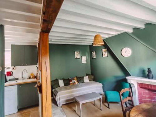 Le val en chêne gîte à louer Longueil-Annel