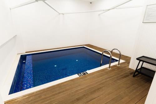 สระว่ายน้ำ, Mercure Baku City in ยาซามัล