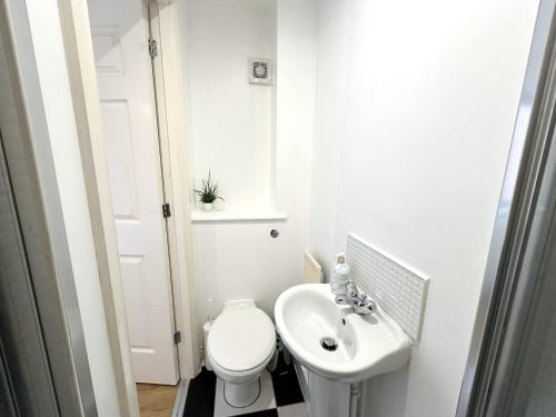 Private room with en-suite and parking in shared flat, Glasgow (foto 6)