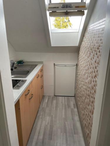 1 WG Zimmer im Dachgeschoss in 70839 Gerlingen in เกอร์ลิงเงิน