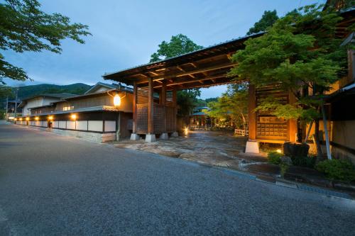 草津溫泉住宿。吉野家日式旅館(Yoshinoya) 。離公車站和湯畑很 ...