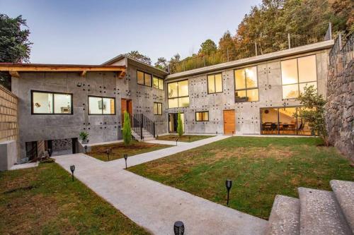 La Fabrica #8 Canfranc in Valle De Bravo