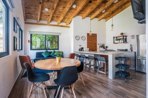 La Fabrica #8 Canfranc in Valle De Bravo