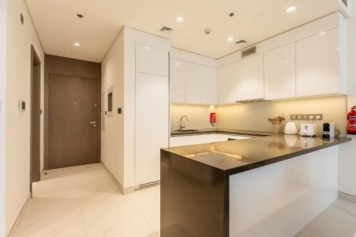 District One I MBR I Spacious and Cozy - image 11