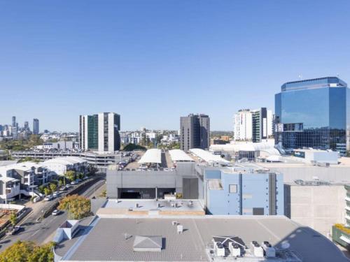 Toowong Central Carpark and Wifi Great value 1BR Apt