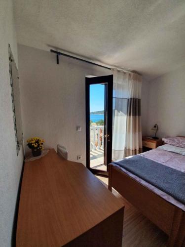 Rogoznica Two-Bedroom Apartment 1 - image 5