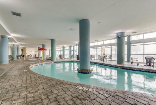 City View Unit in the heart of Myrtle - 수영장