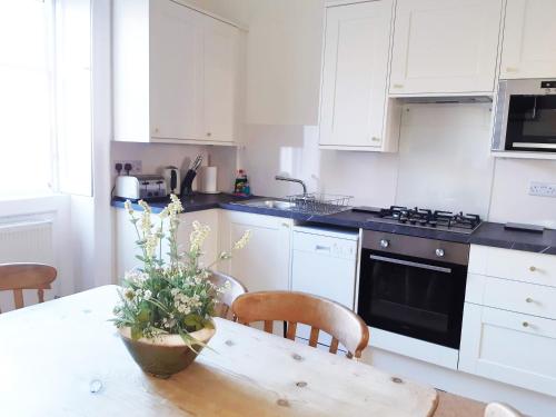 18 The Circus Apartment, Bath (photo 3)
