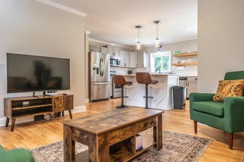 Maine Avenue- Downtown Southern Pines