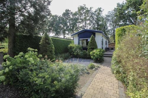 Chalet voorzien van alle gemakken in een bosrijke omgeving