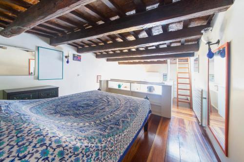 Saint Louis Penthouse, cozy little apartment next to Pantheon, Rome (photo 4)